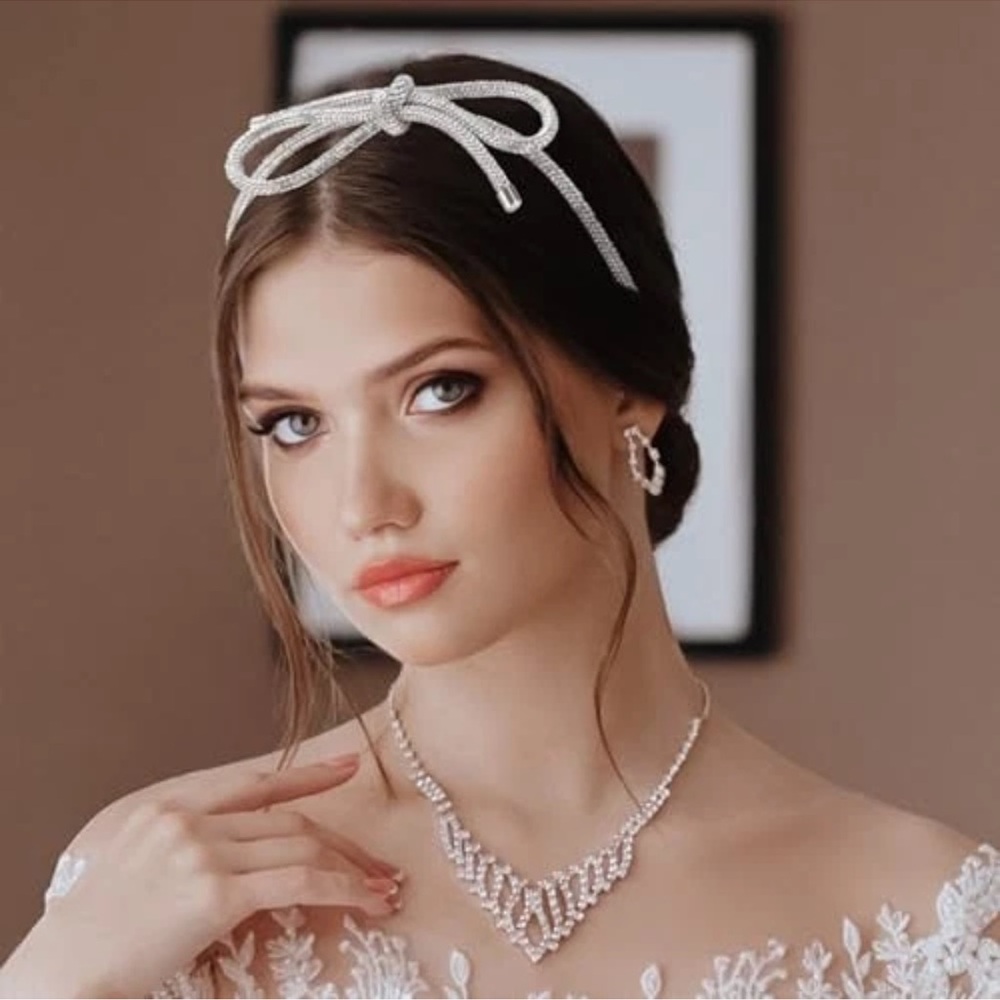 Zara Silver Rhinestone Hair Accessory - Picture 2 of 8